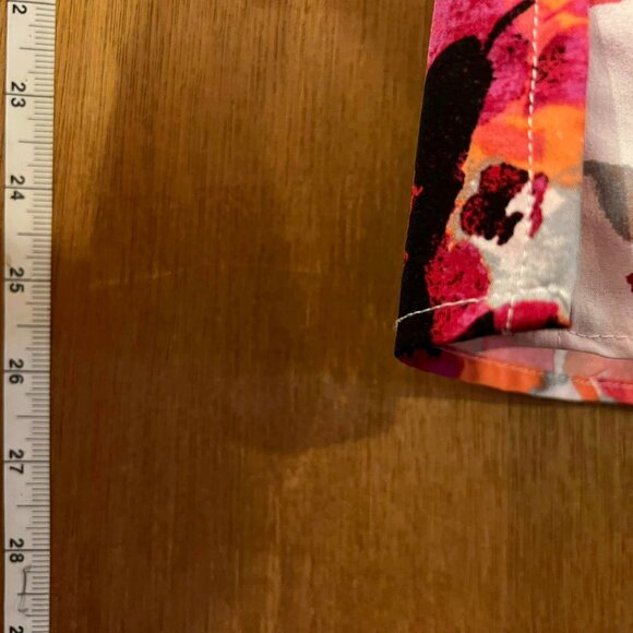 🐻Size S - Laura Scott - Pink and Floral Roll Sleeve Button-Down Blouse - Picture 6 of 6